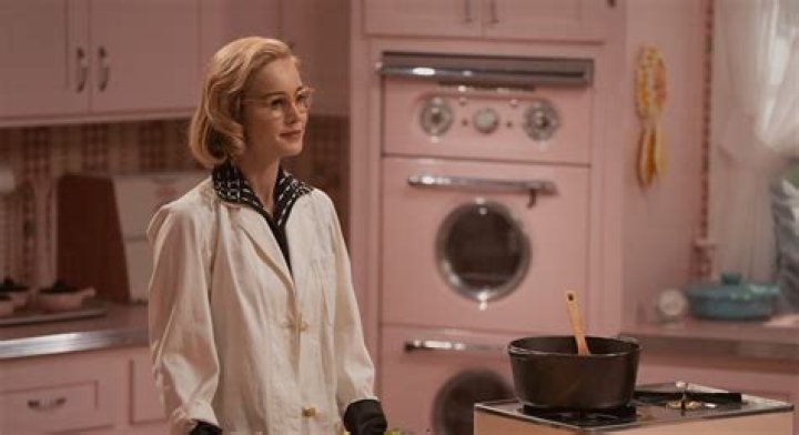 8 Shows Similar to Lessons in Chemistry You Should Add to Your List