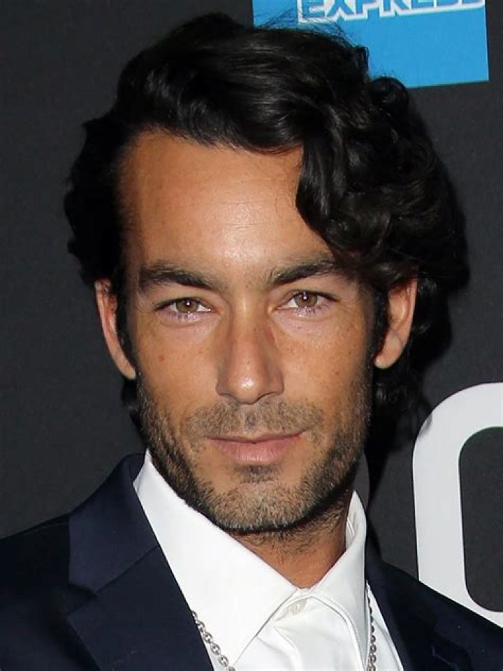 Aarón Díaz - Age, Family, Bio