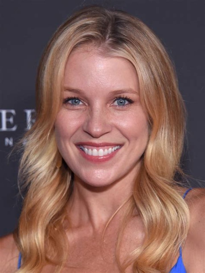 Alicia Leigh Willis Bio (Wiki) 