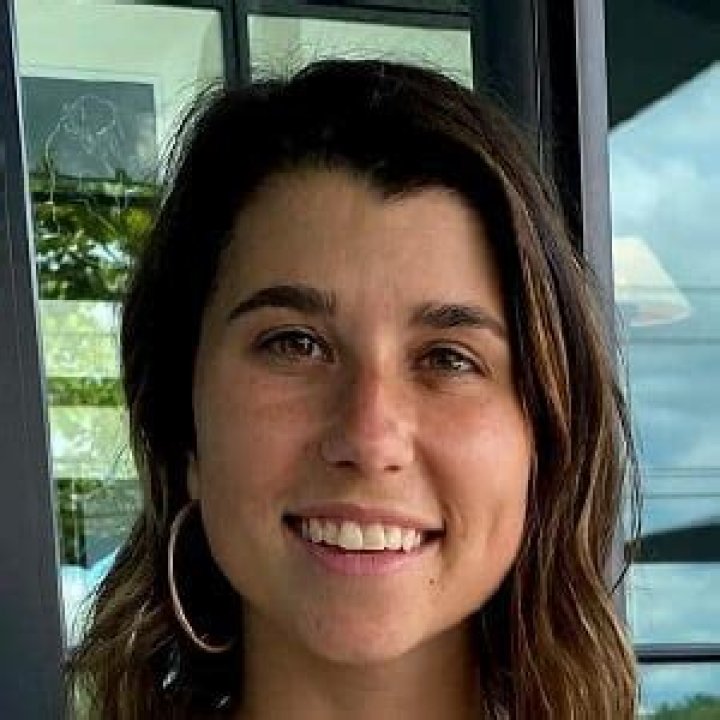 Amber Bowles - Age, Family, Bio