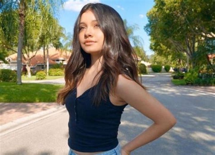 Avery Lanz - Age, Family, Bio