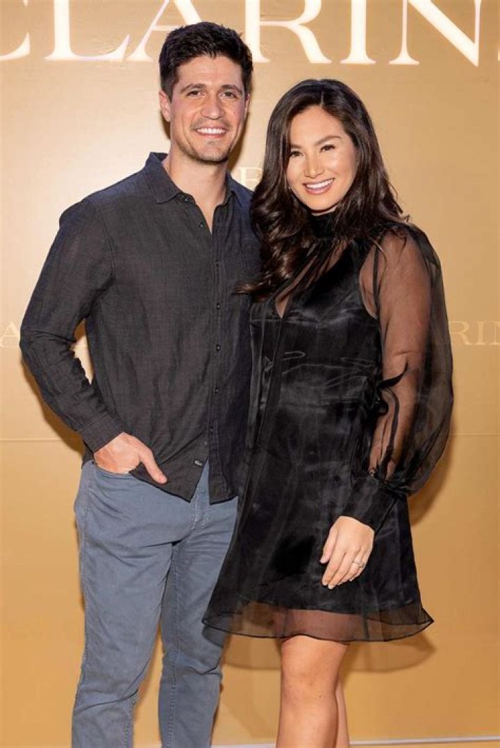 ‘Bachelor’ Alum Caila Quinn And Her Boyfriend Nick Burrello Got Engaged After Dating For Two Years!!