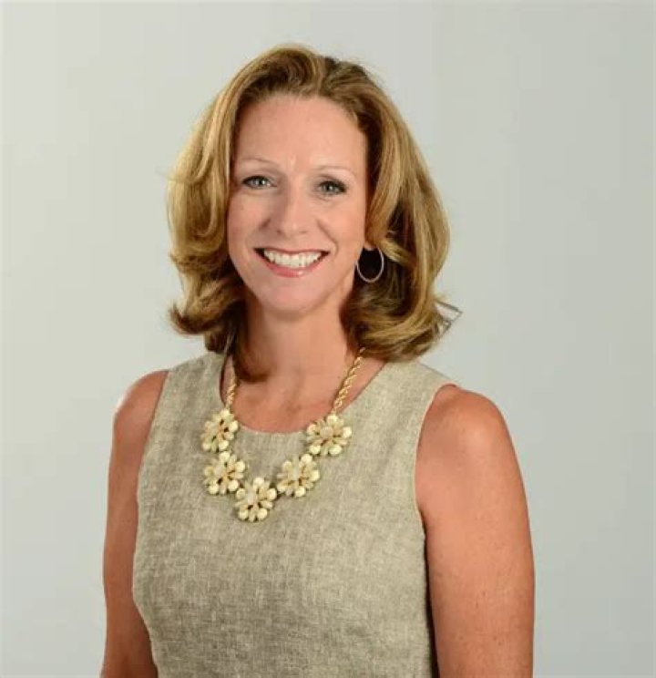 Beth Mowins is busy advancing her career and keeping the personal life apart