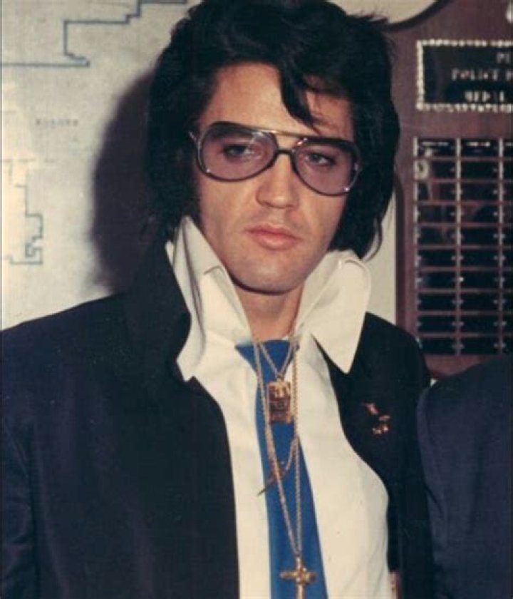 Billy Smith, the cousin of Elvis Presley talks about his cosmetic surgeries and rumors of his webbed toes!