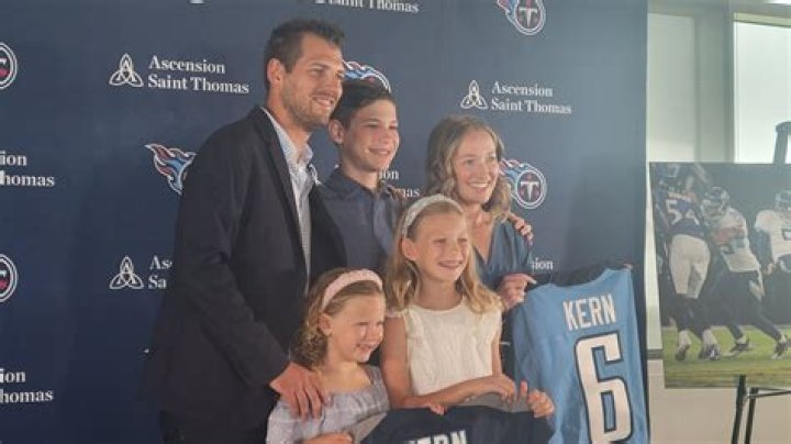 Brett Kern - Age, Family, Bio