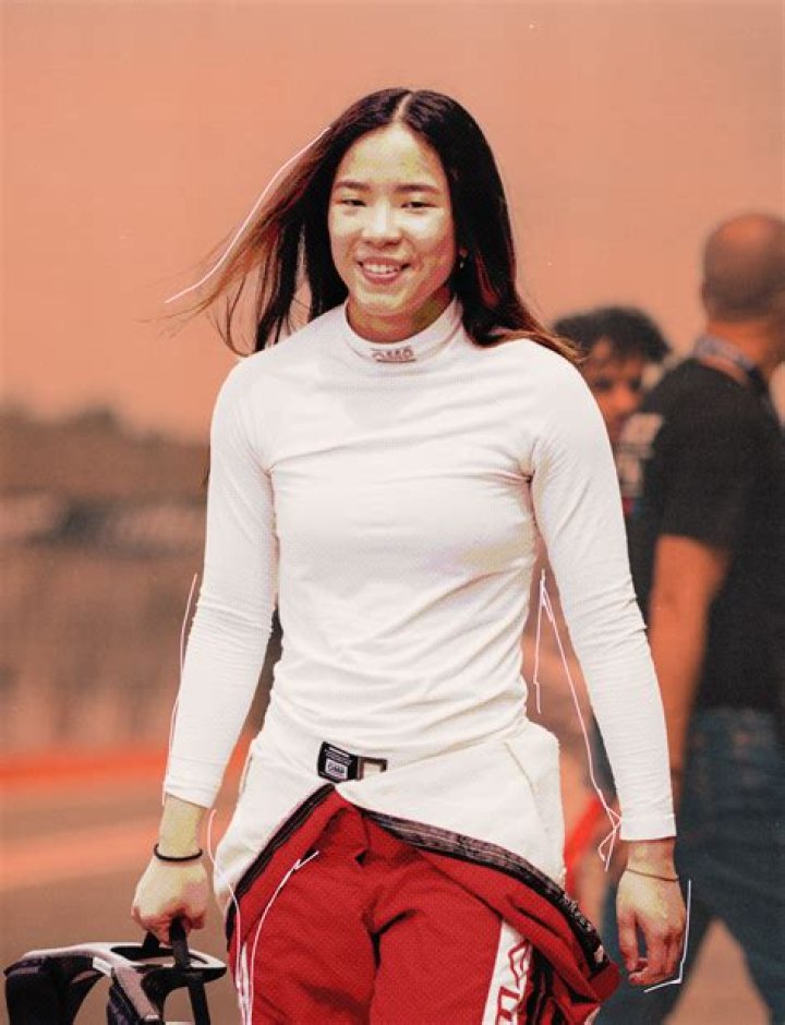 Chloe Chong Bio (Wiki) 