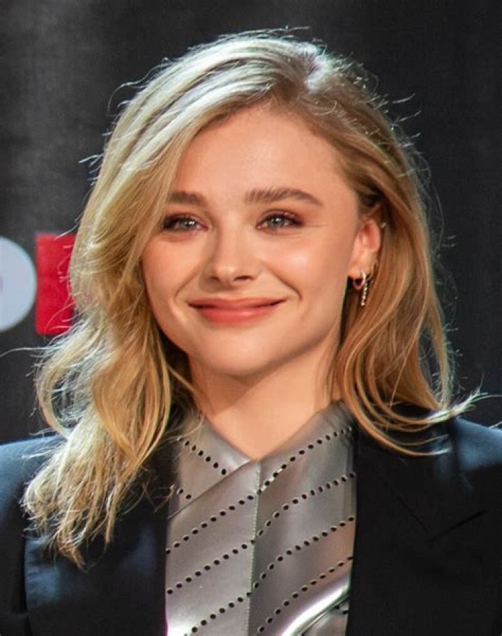 Chloe Grace Mortez Bio (Wiki) 
