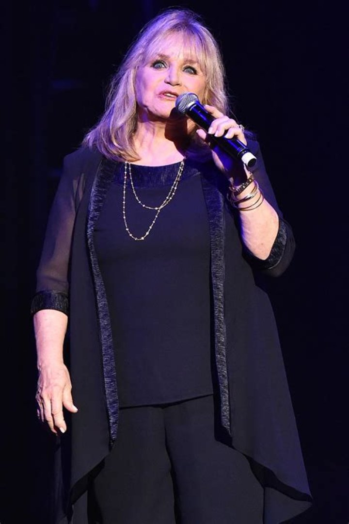 Christina Louise Mandrell - Age, Family, Bio