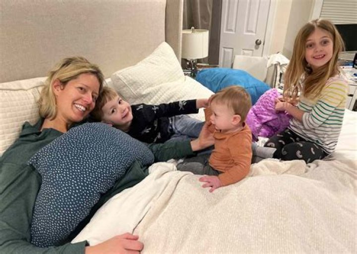 CNN congressional correspondent Sunlen Serfaty is in motherhood. She and her husband are blessed with a baby girl! Details on their relationship included!!