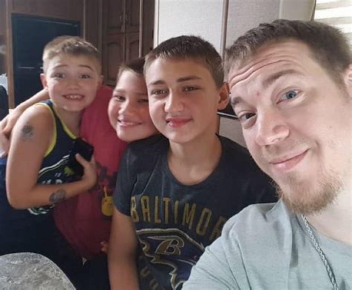 DaddyOFive - Age, Family, Bio