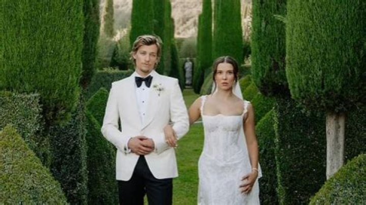 Diane Lane Confirms Dating Jon Bon Jovi in her 20: The Band Wore So Many Jockstraps!