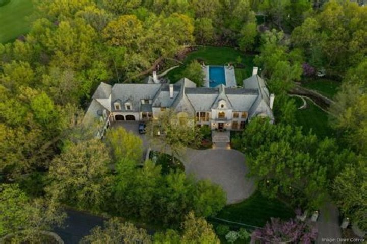 Did Ritchie Valens really buy his mom a house?