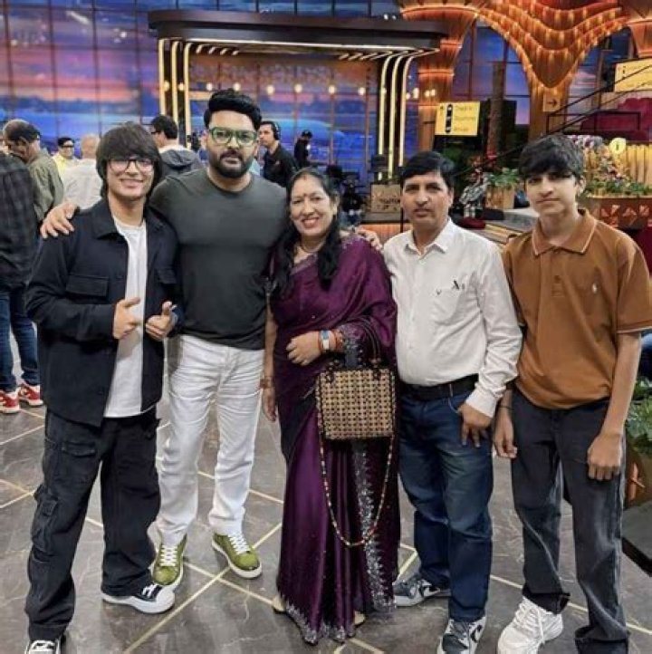 Elise Joshi - Age, Family, Bio