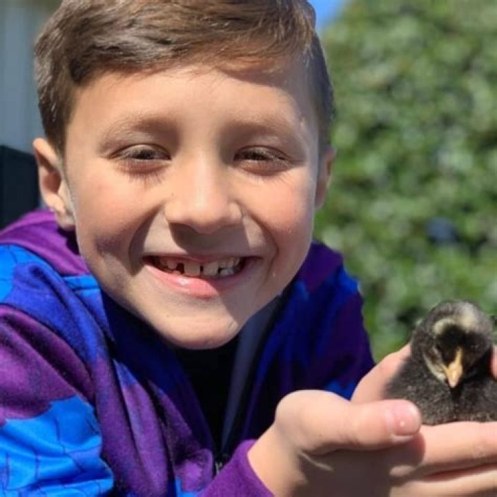 Ethan McKinnon Bio (Wiki) 