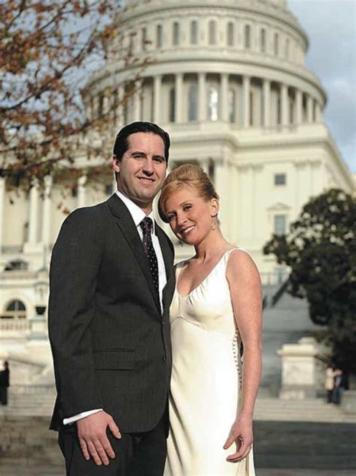 Famous news reporter from The Daily Beast, Jackie Kucinich is living a happy married life with Jared Louis Allen.