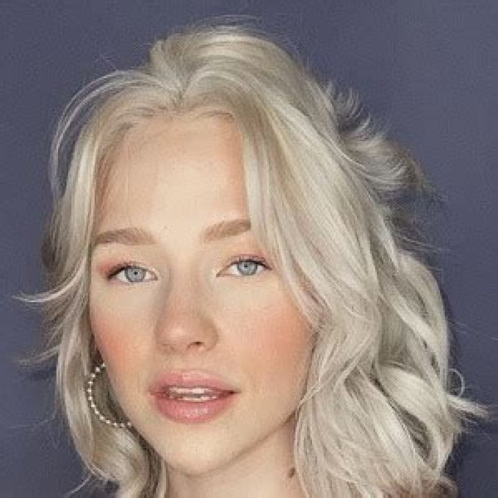 Georgia Bridgers - Age, Family, Bio