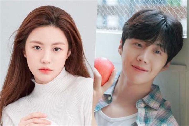 Go Yoon-jung - Age, Family, Bio