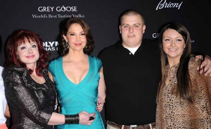 Grace Pauline Kelley Wikipedia, Age Face Tattoo, Net Worth, Parents, Siblings