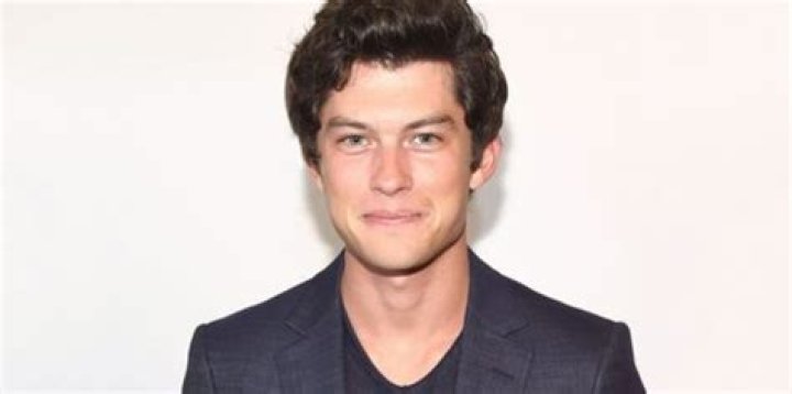 Graham Phillips Bio (Wiki) 