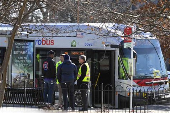 
‘Heroic’ Metro Worker Killed Trying to Disarm Shooter Who Wounded 3 Others in Washington, D.C. 