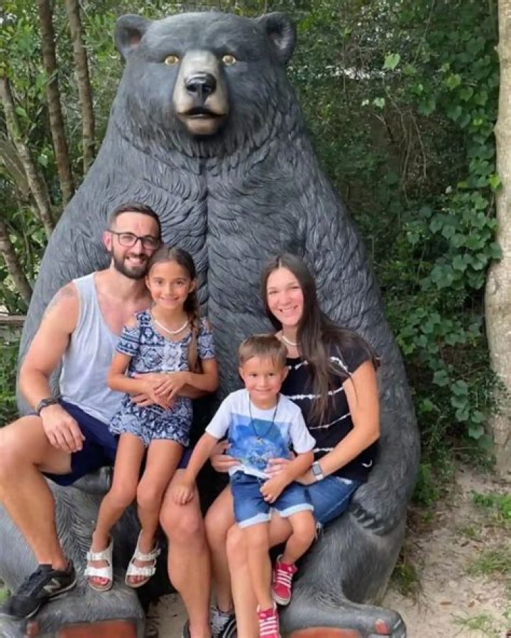 Holly Jai - Age, Family, Bio