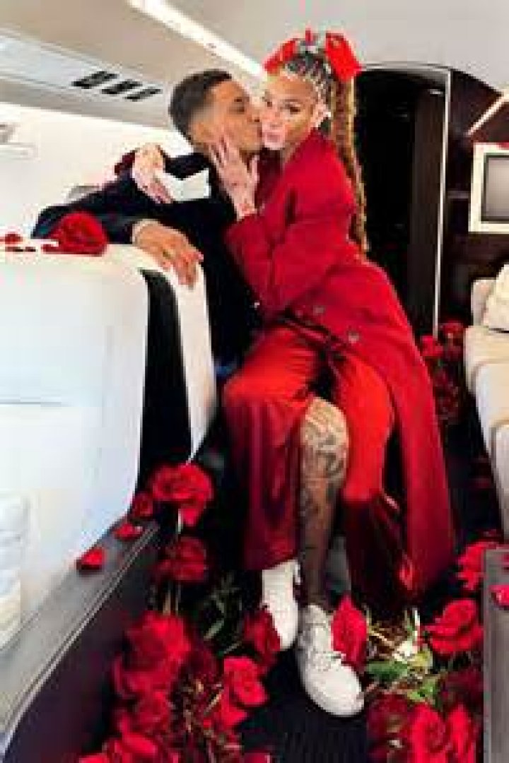 How did Kyle Kuzma asked Winnie Harlow for a date?