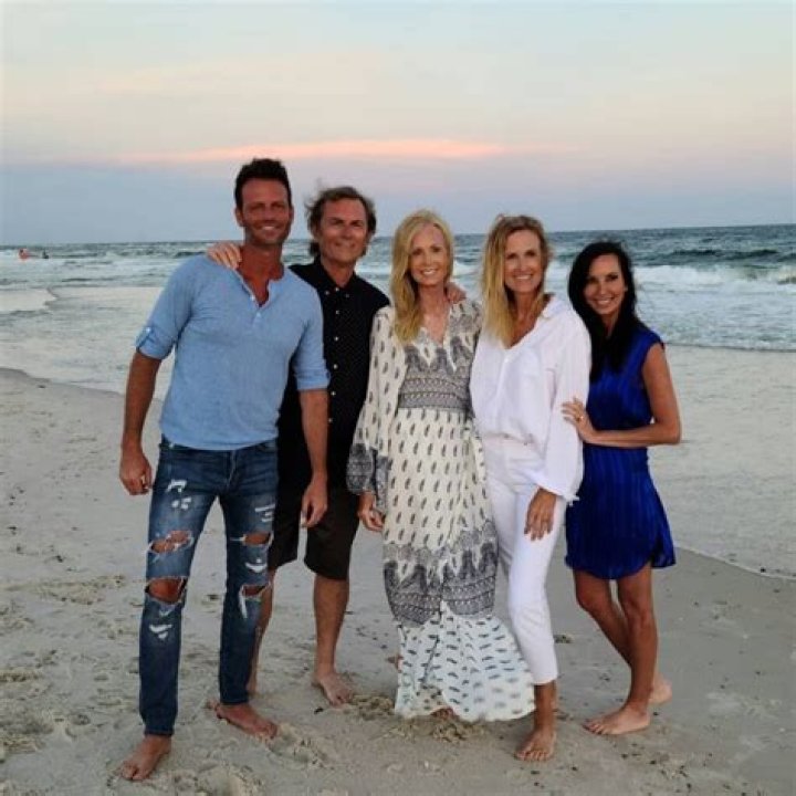 
How Old Is Honey Noble? Meet Mark Noble Daughter And Family – Her Age Instagram & Family 