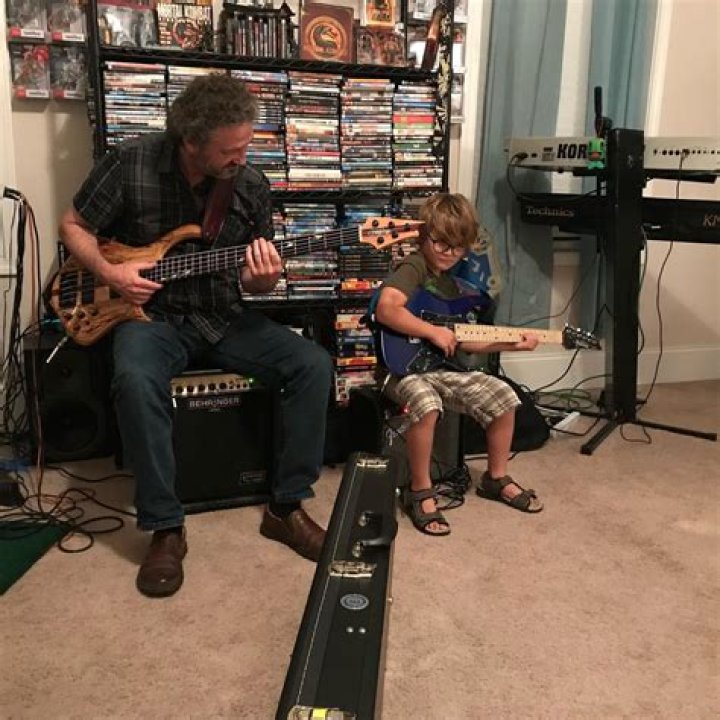 Jack Jones (Guitarist) - Age, Family, Bio