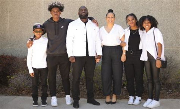 Jay McCarroll - Age, Family, Bio