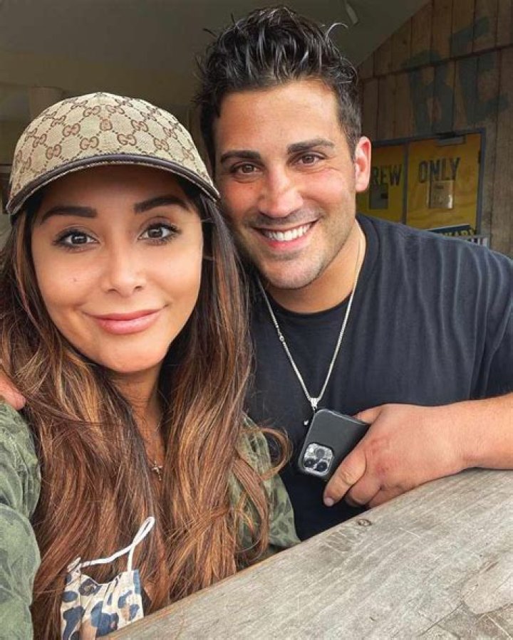 Jersey Shore star Jionni LaValle Married TV Personality Wife In A Lavish Wedding Ceremony Nicole Polizzi”Snooki,”