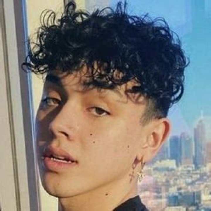 Jesse Underhill - Age, Family, Bio