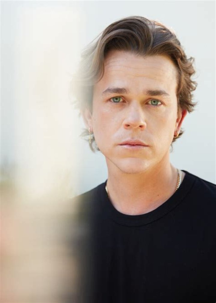 John Owen Lowe Height, Weight, Net Worth, Age, Birthday, Wikipedia, Who, Nationality, Biography