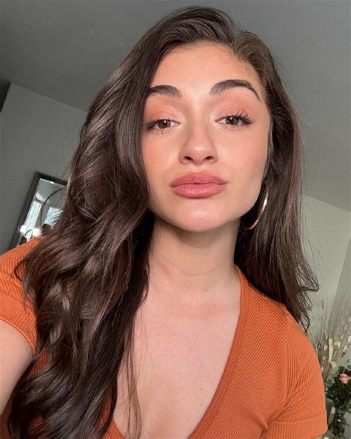 Juli Castro - Age, Family, Bio