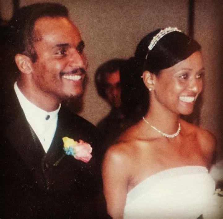 Julie Harkness: Who is David Arnold wife?