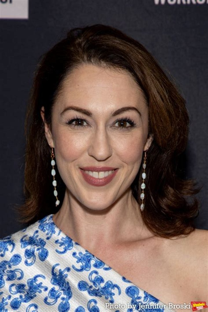 Kelley Curran Bio (Wiki) 