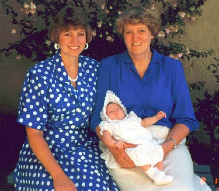 Klara Linnea Hellqvist - Age, Family, Bio