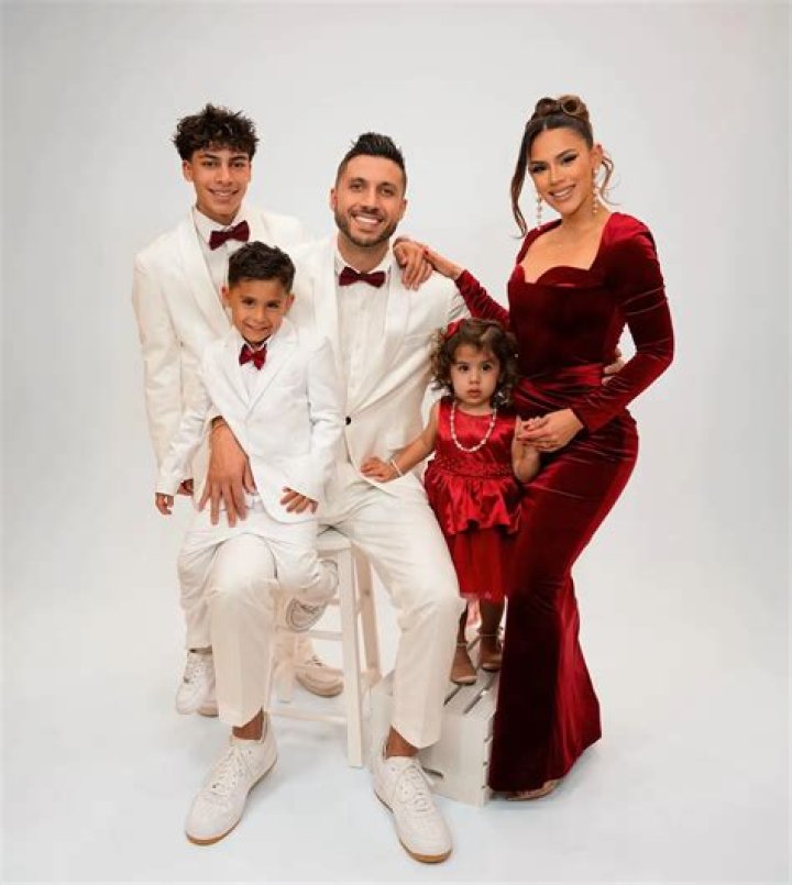 LifeBeingDest - Age, Family, Bio