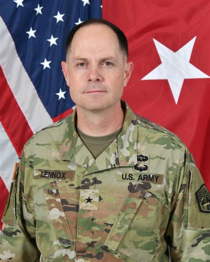 Lisa J. Lennox Bio (Wiki) 