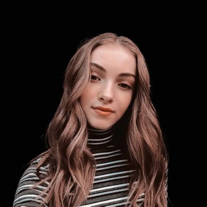 Lmaoavni - Age, Family, Bio