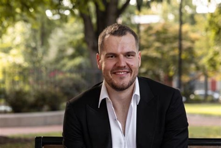 Logan Evan Gray - Trivia, Family, Bio