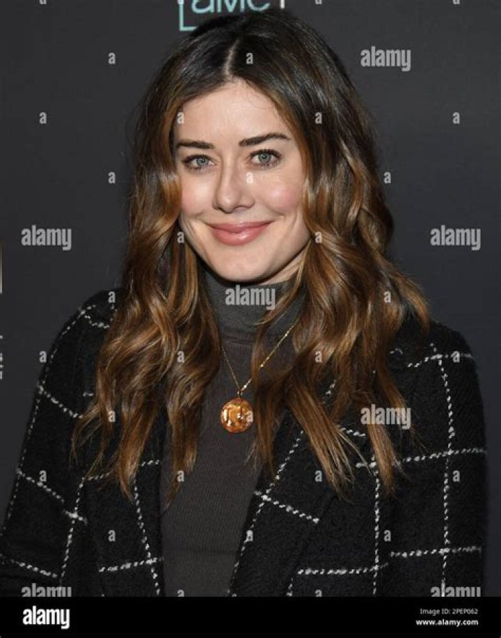 Manon Mathews Bio (Wiki) 