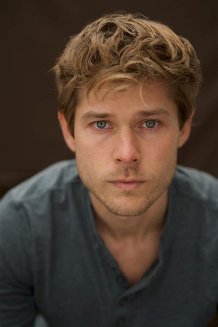 Mason Dye Bio (Wiki) 