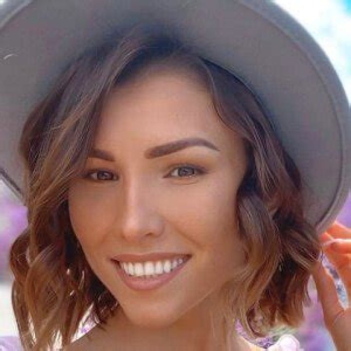 Melina Tesi - Age, Family, Bio