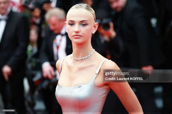 Mia Regan Bio (Wiki) 