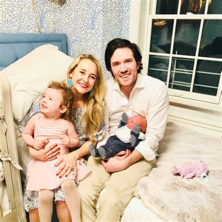 Michael Clifford - Age, Family, Bio