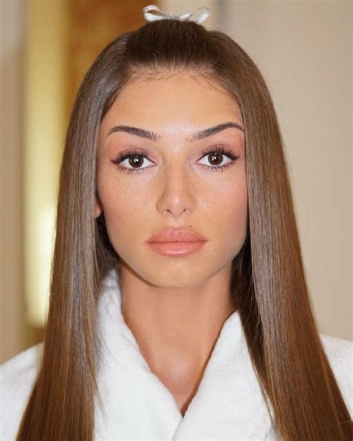 Mimi Keene - Age, Family, Bio