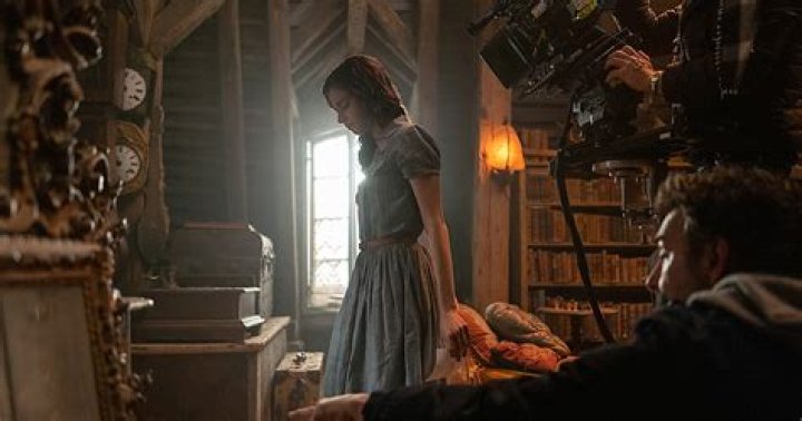 Nell Sutton Bio (Wiki) 