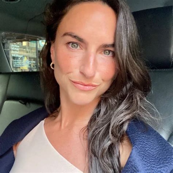 Nikki Leigh Bio (Wiki) 