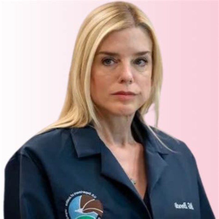 Pam Penno - Age, Family, Bio