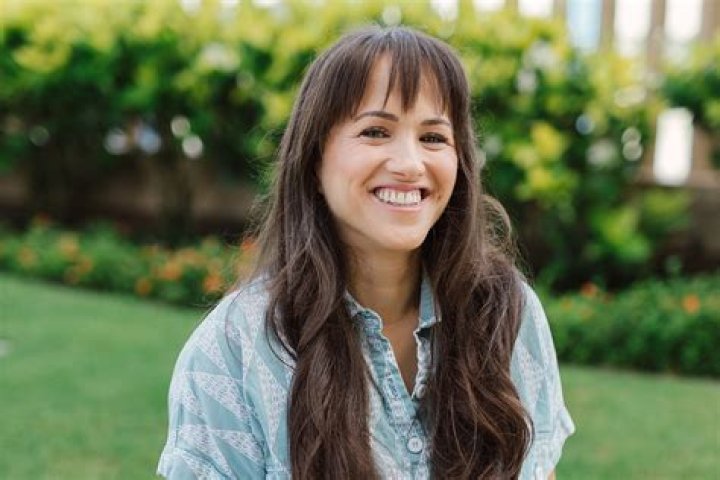 Pashyn Santos - Age, Family, Bio